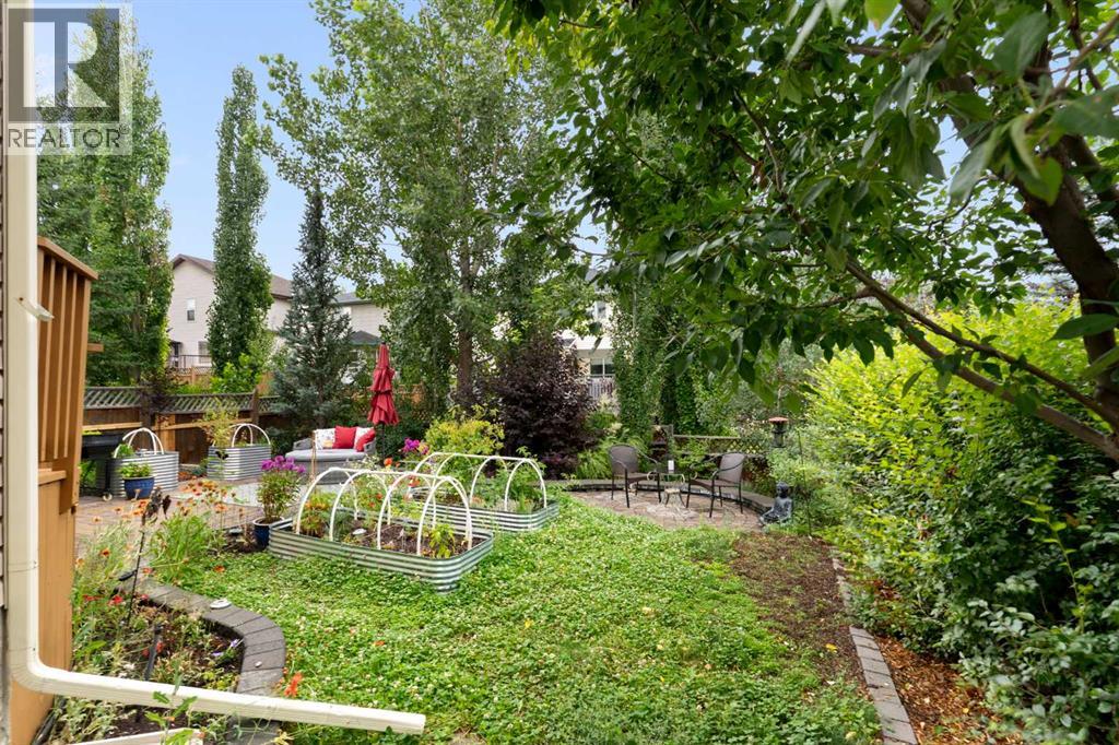 131 Valley Stream Close NW, Calgary, Alberta  T3B 5V7 - Photo 39 - A2337160