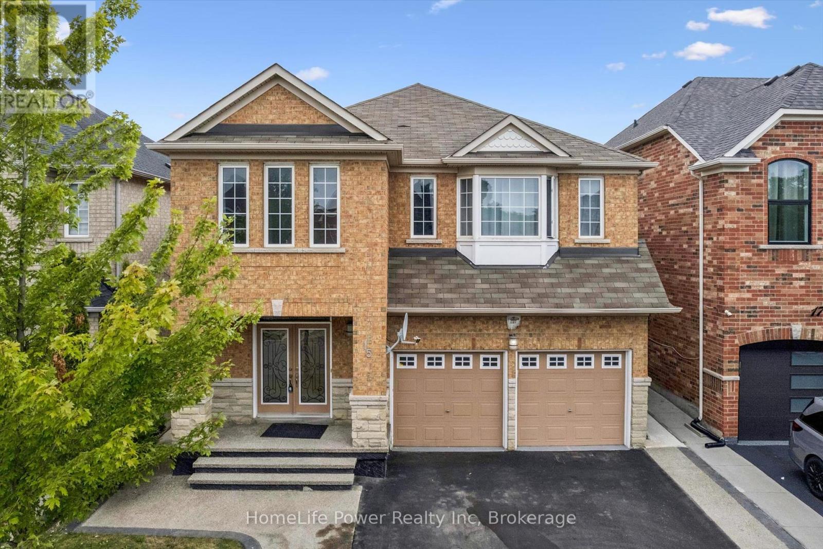 15 LUCKY LANE, brampton (sandringham-wellington), Ontario
