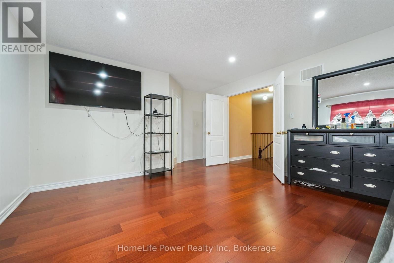 15 Lucky Lane, Brampton (Sandringham-Wellington), Ontario  L6R 3M3 - Photo 23 - W13680156