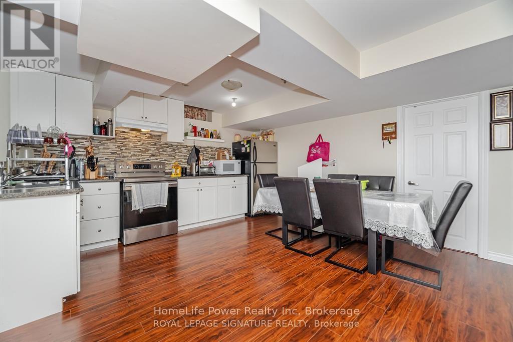 15 Lucky Lane, Brampton (Sandringham-Wellington), Ontario  L6R 3M3 - Photo 42 - W13680156