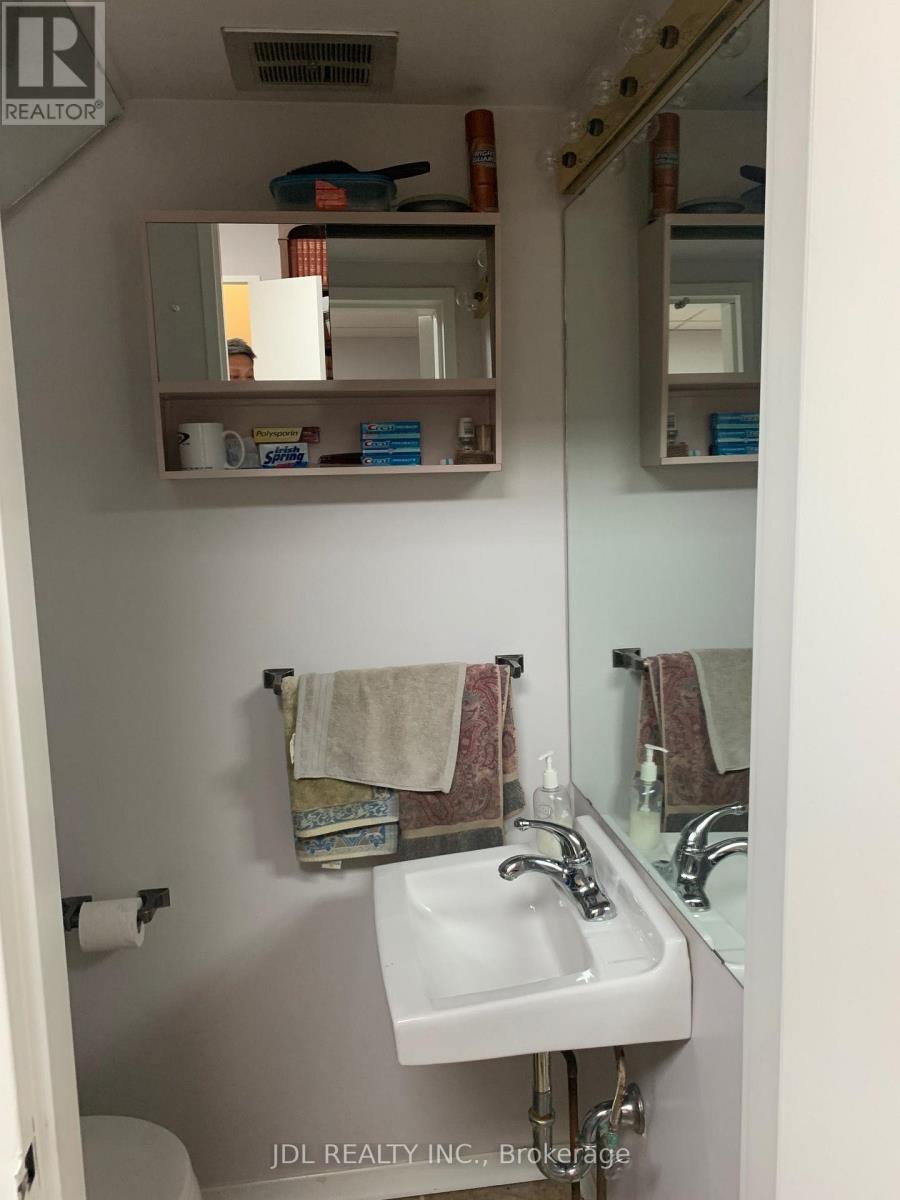 1071-B Bloor Street W, Toronto, Ontario  M6H 1M5 - Photo 13 - C13680158