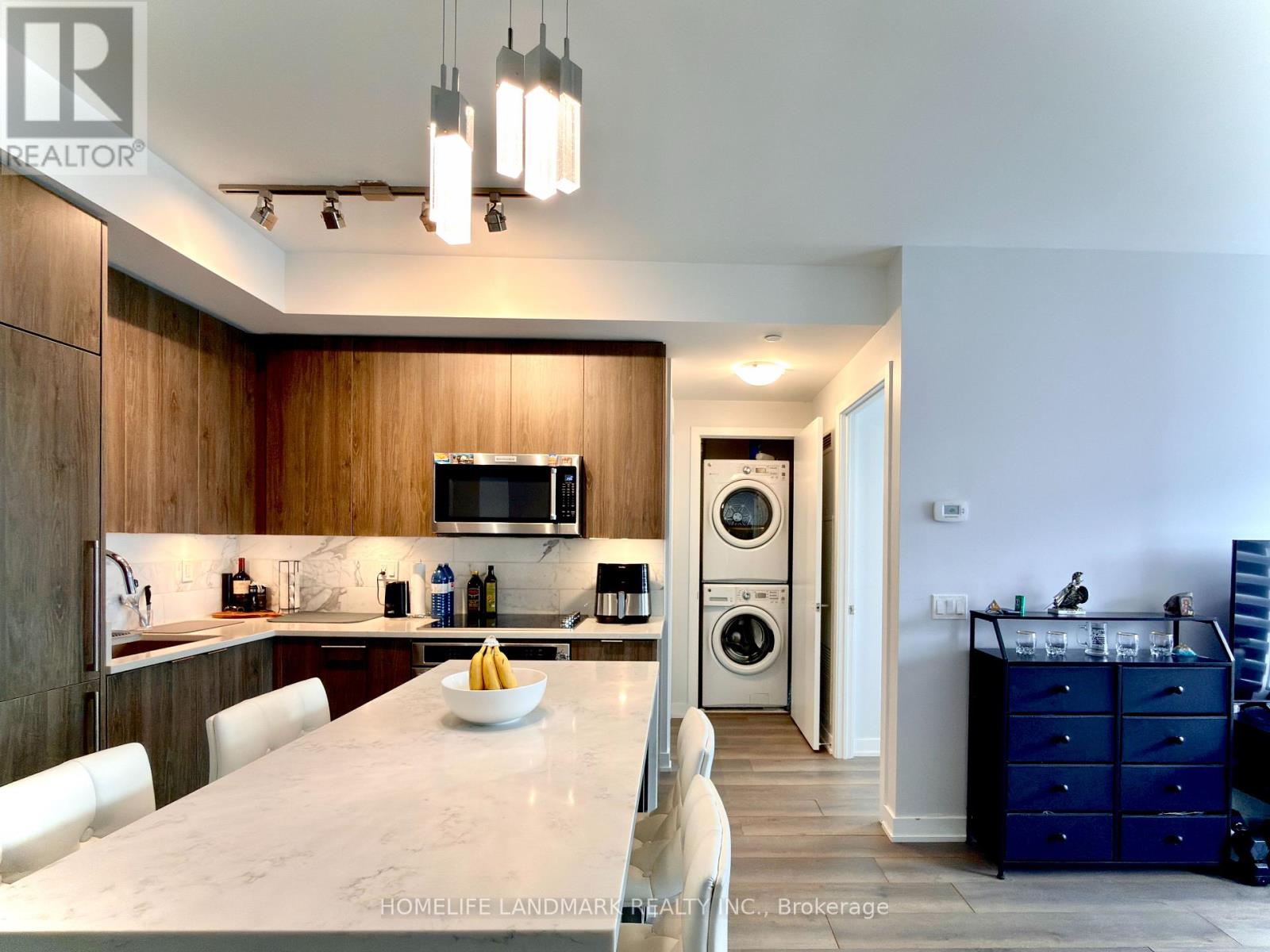 1701 - 38 Iannuzzi Street, Toronto, Ontario M5V 0S2 - Photo 5 - C13680168
