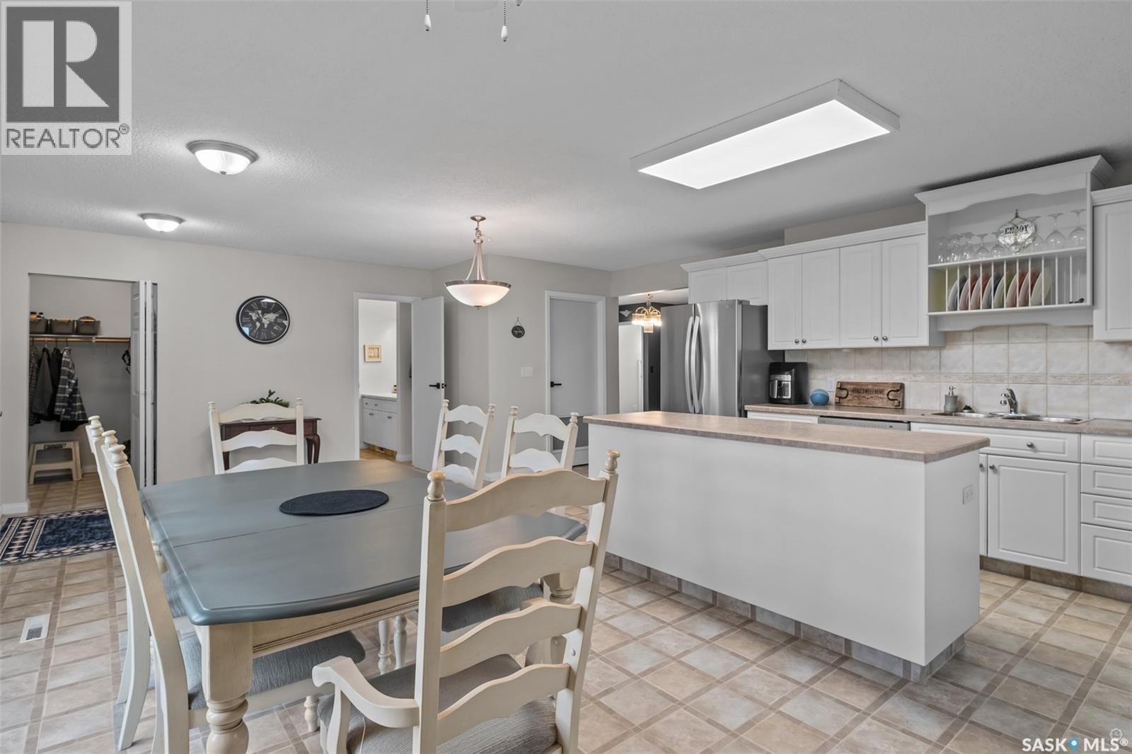 225 1st Street, Beatty, Saskatchewan  S0J 0C0 - Photo 8 - SK044794