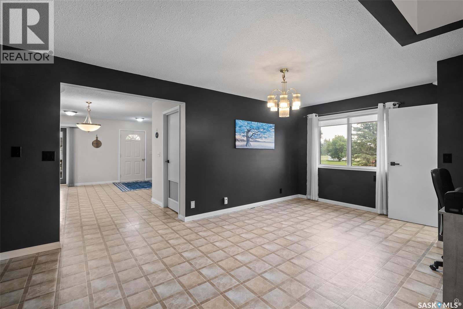 225 1st Street, Beatty, Saskatchewan  S0J 0C0 - Photo 14 - SK044794