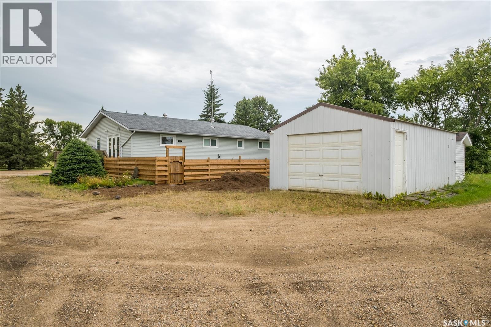 225 1st Street, Beatty, Saskatchewan  S0J 0C0 - Photo 36 - SK044794