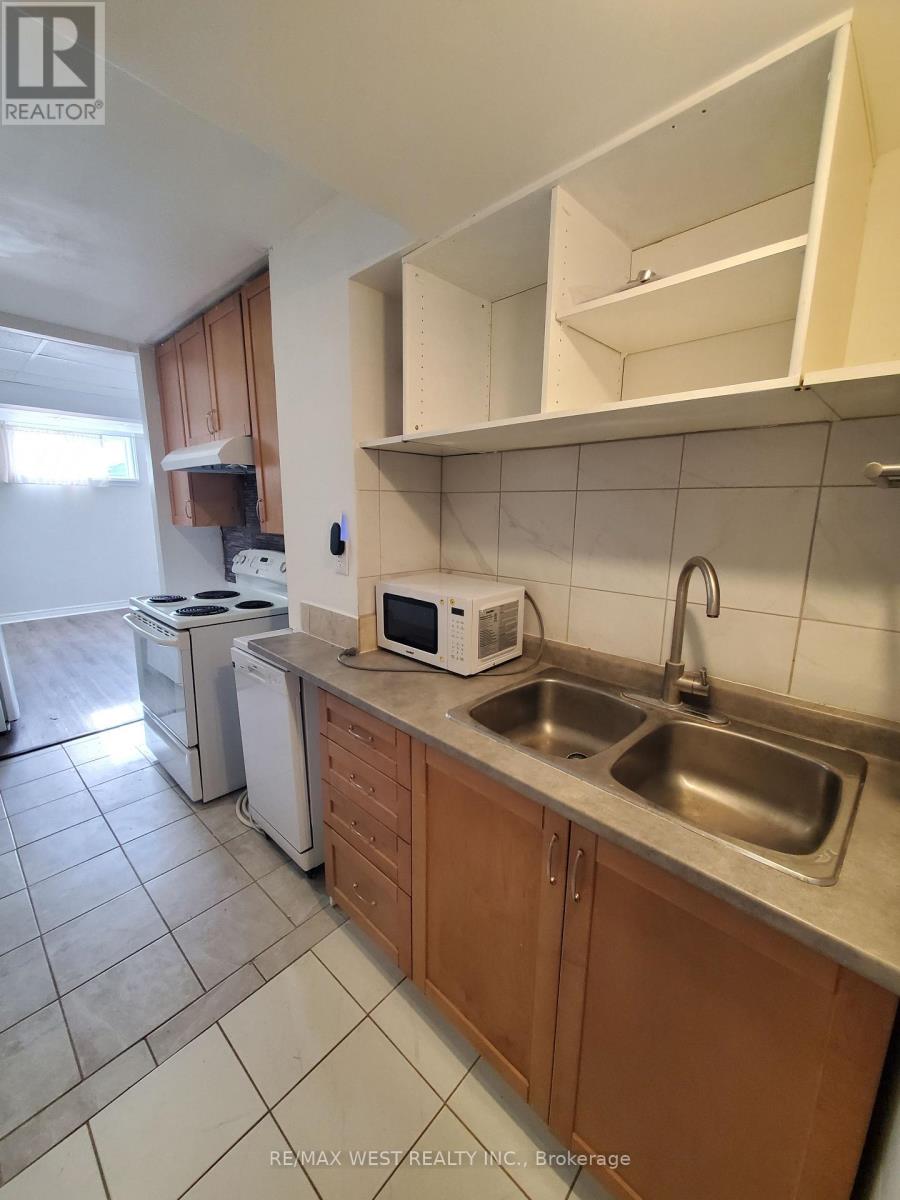 3 - 369 Georgian Drive, Barrie, Ontario  L4M 7A2 - Photo 2 - S13680204