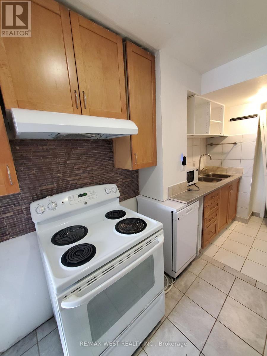 3 - 369 Georgian Drive, Barrie, Ontario  L4M 7A2 - Photo 4 - S13680204