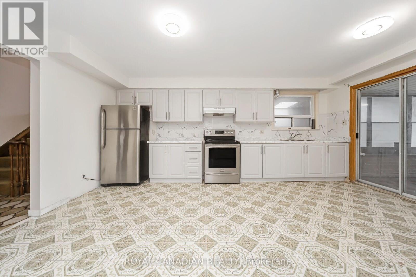13669 Humber Station Road, Caledon, Ontario  L7E 0Z8 - Photo 17 - W13680164