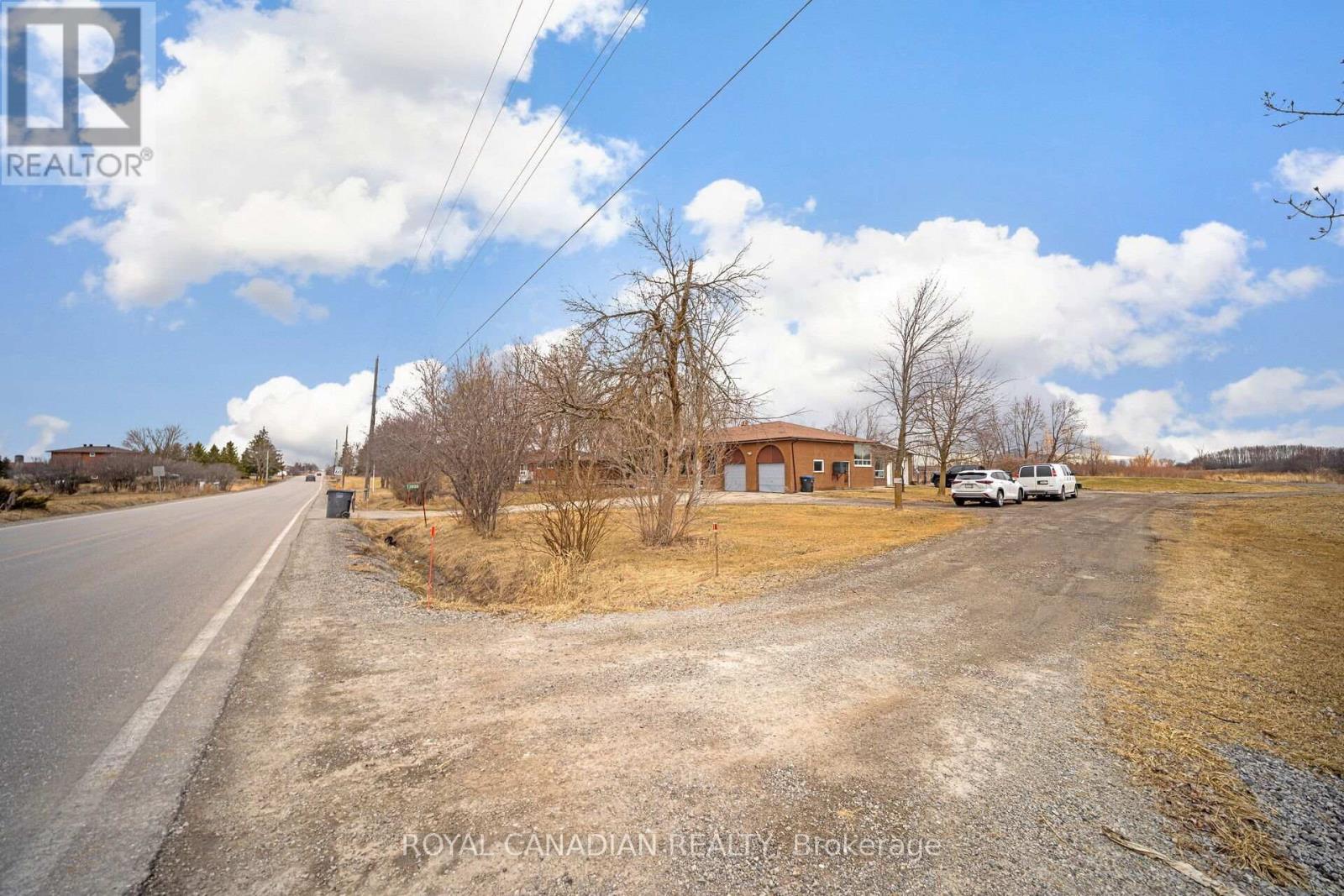 13669 Humber Station Road, Caledon, Ontario  L7E 0Z8 - Photo 2 - W13680164