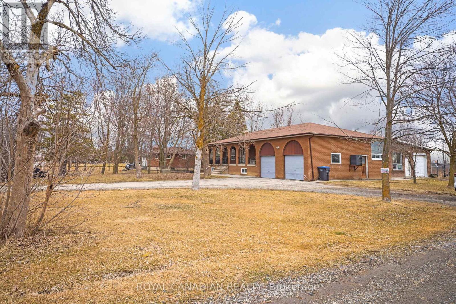 13669 Humber Station Road, Caledon, Ontario  L7E 0Z8 - Photo 3 - W13680164
