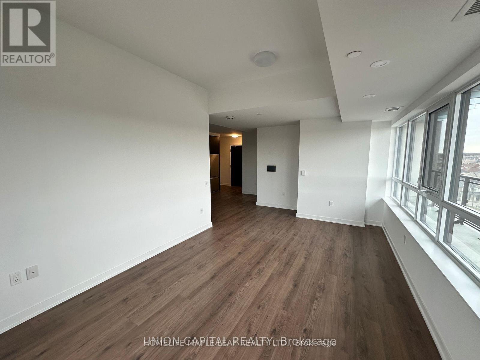 708 - 395 Dundas Street W, Oakville, Ontario  L6M 5R8 - Photo 6 - W13680190