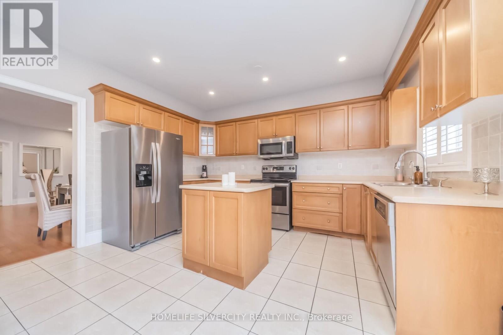 15 Newark Way, Brampton, Ontario  L7A 2V1 - Photo 18 - W13680196