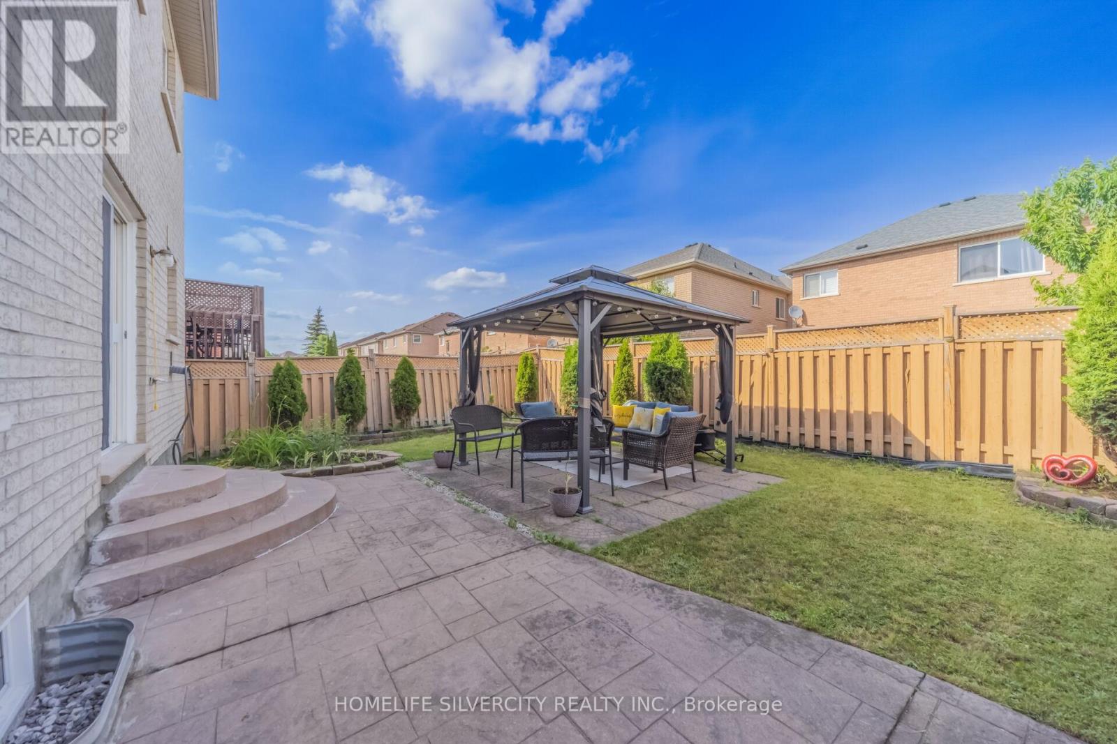 15 Newark Way, Brampton, Ontario  L7A 2V1 - Photo 46 - W13680196