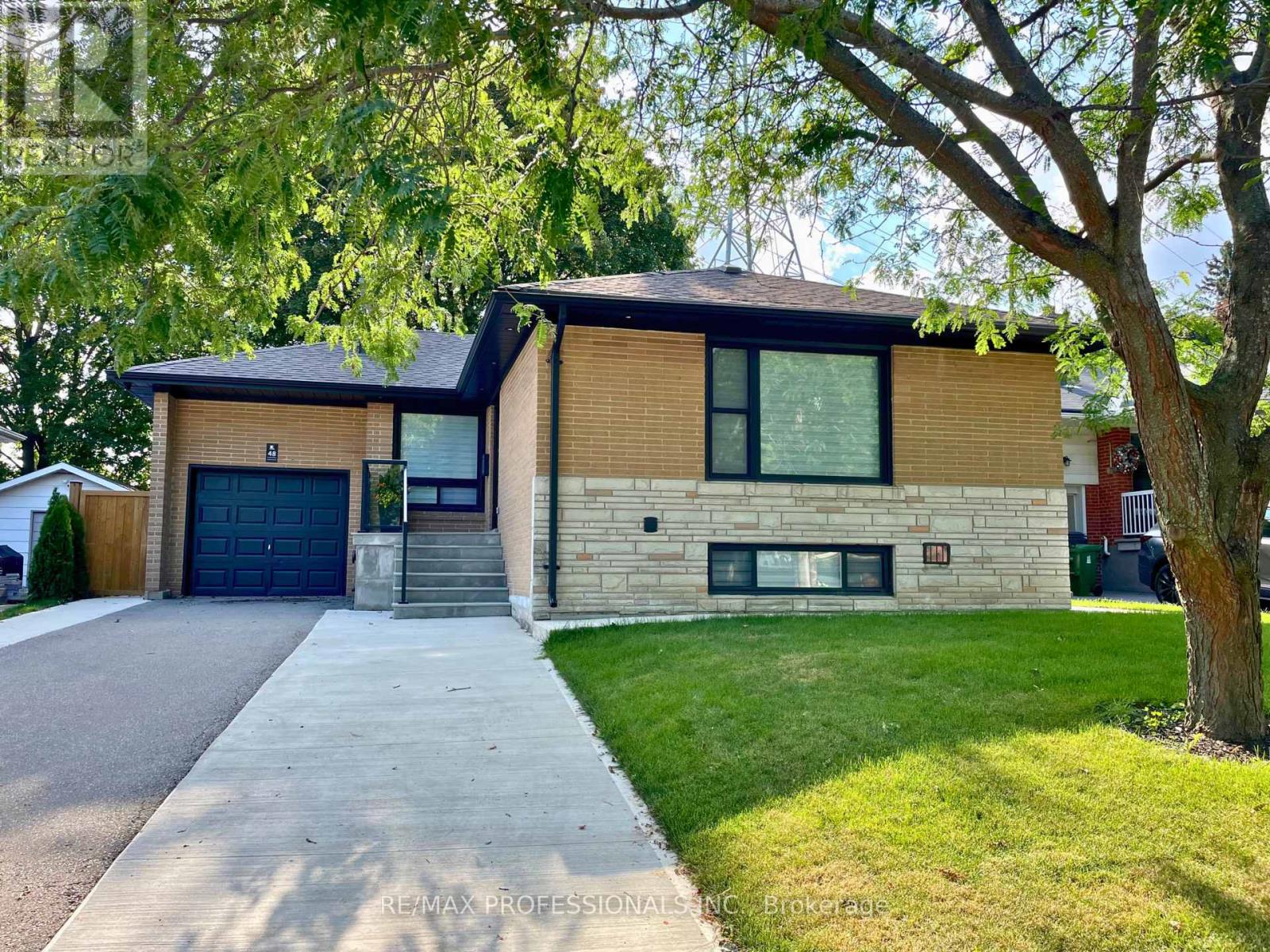 LOWER - 48 LLOYD MANOR ROAD, Toronto, Ontario