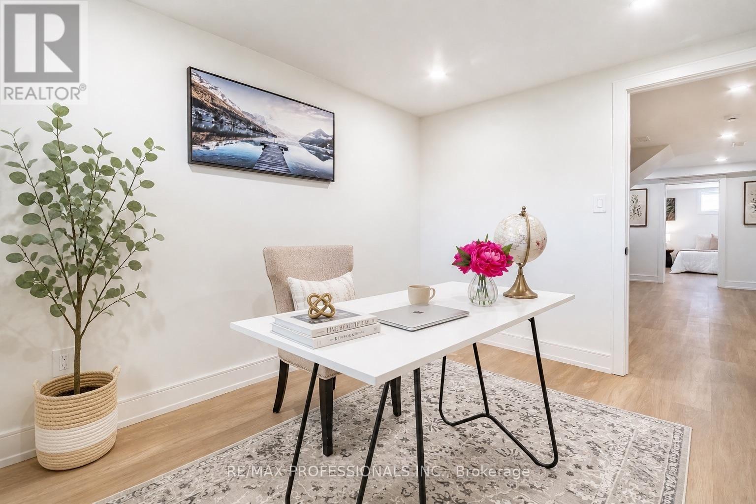Lower - 48 Lloyd Manor Road, Toronto, Ontario  M9B 5H7 - Photo 11 - W13680202