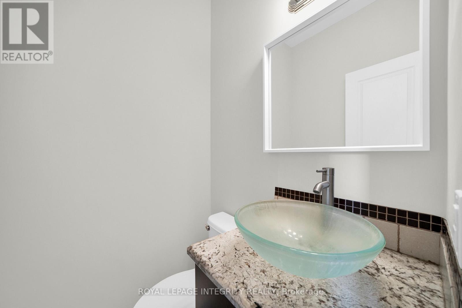 6067 North Bluff Drive, Ottawa, Ontario  K1V 2L6 - Photo 3 - X13673550