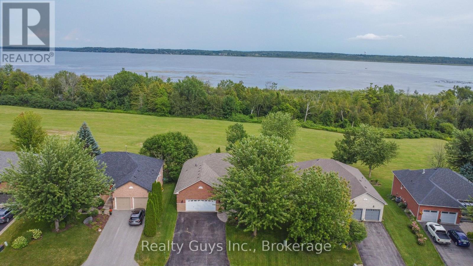 16 CRESCENT MOON LANE, Kawartha Lakes, Ontario