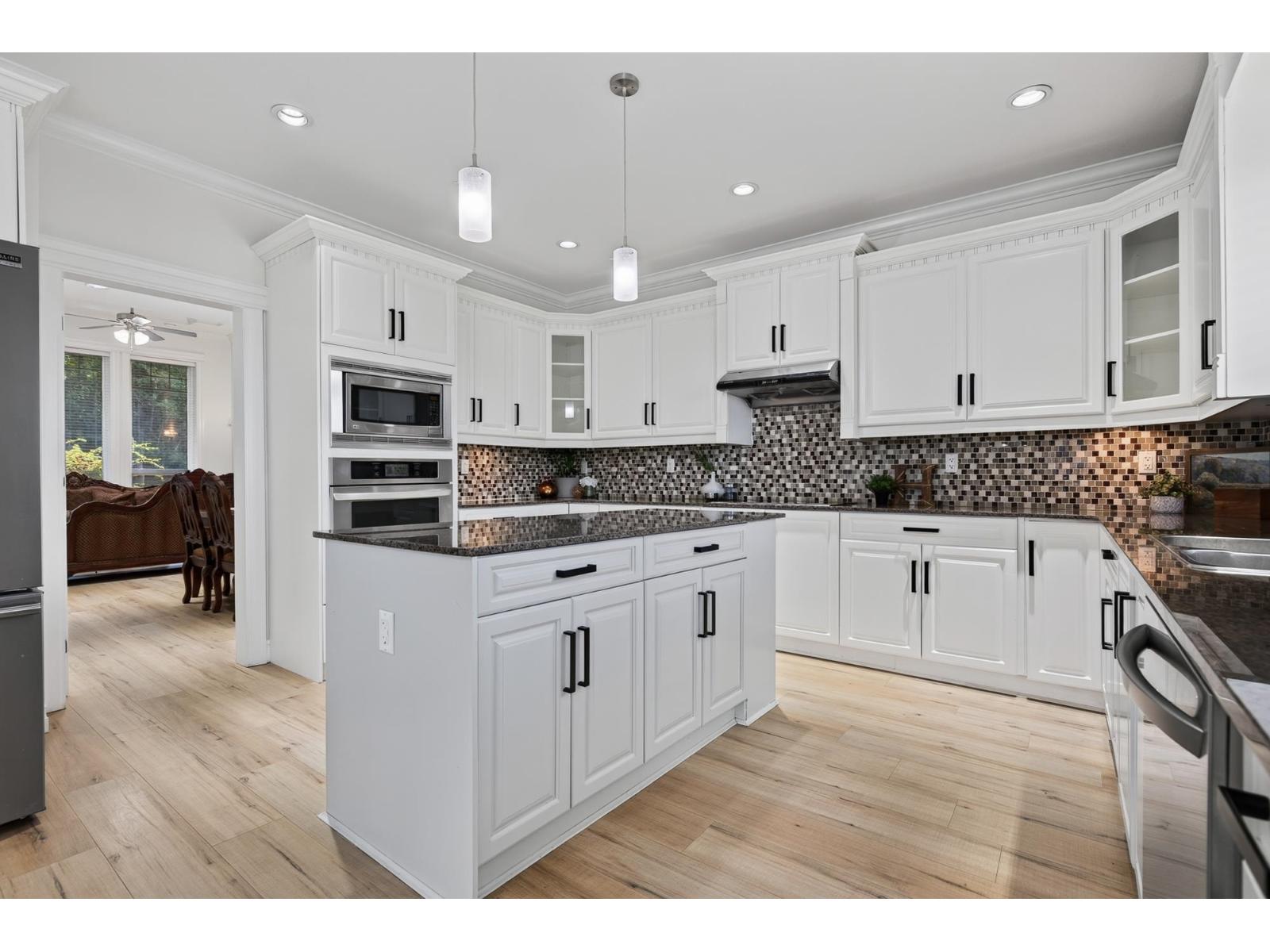 46307 Tournier Place, Promontory, Chilliwack, British Columbia  V2R 6A2 - Photo 3 - R3155844