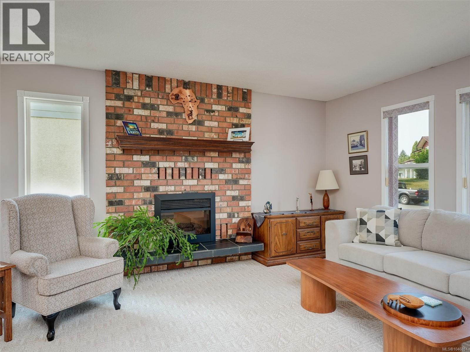 3960 Arlene Pl, Saanich, British Columbia  V8Z 6H9 - Photo 5 - 1046851