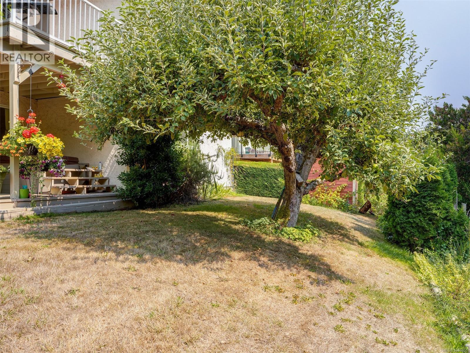 3960 Arlene Pl, Saanich, British Columbia  V8Z 6H9 - Photo 15 - 1046851