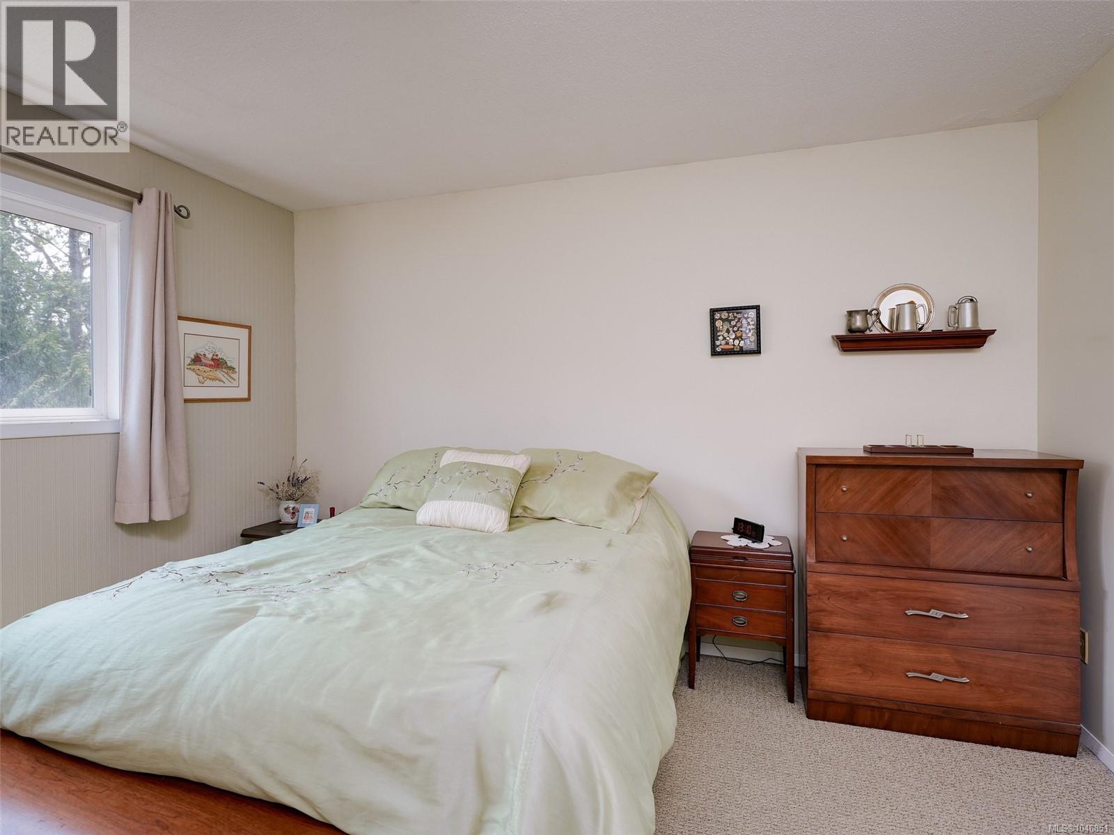 3960 Arlene Pl, Saanich, British Columbia  V8Z 6H9 - Photo 18 - 1046851