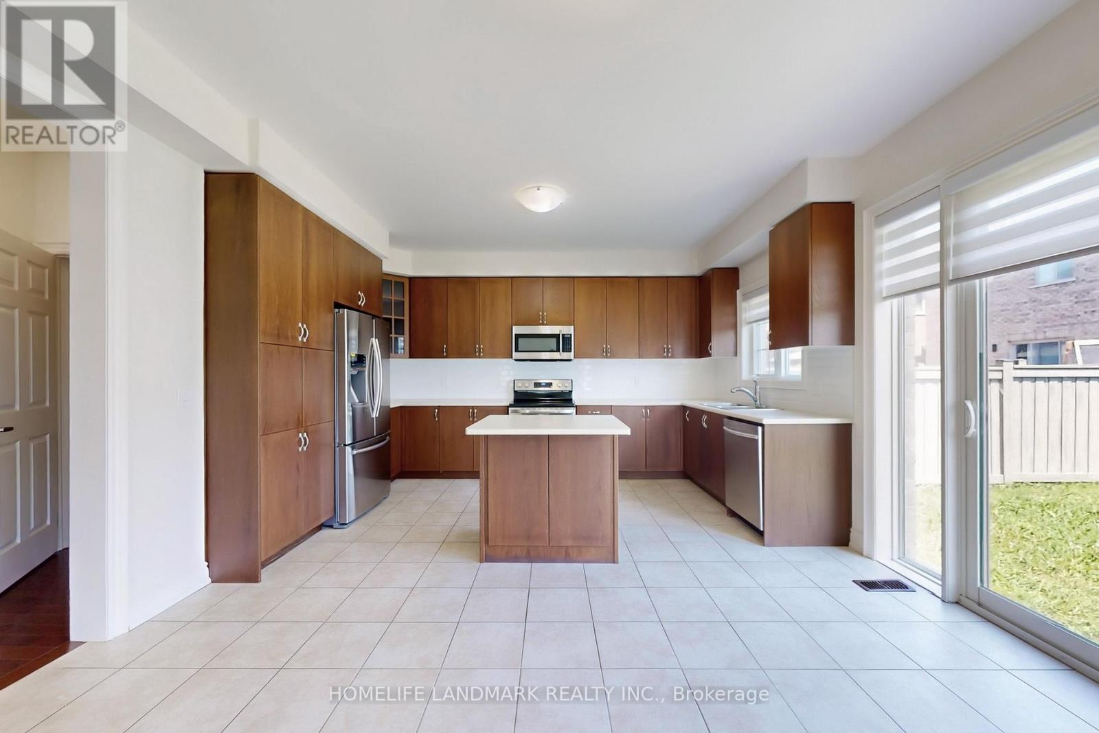 1533 Devine Point, Milton, Ontario  L9E 1H6 - Photo 19 - W13680230