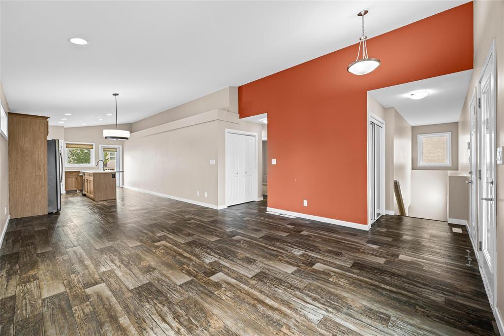 30 Liba Way, Winnipeg, Manitoba  R3W 0M7 - Photo 7 - 202615726