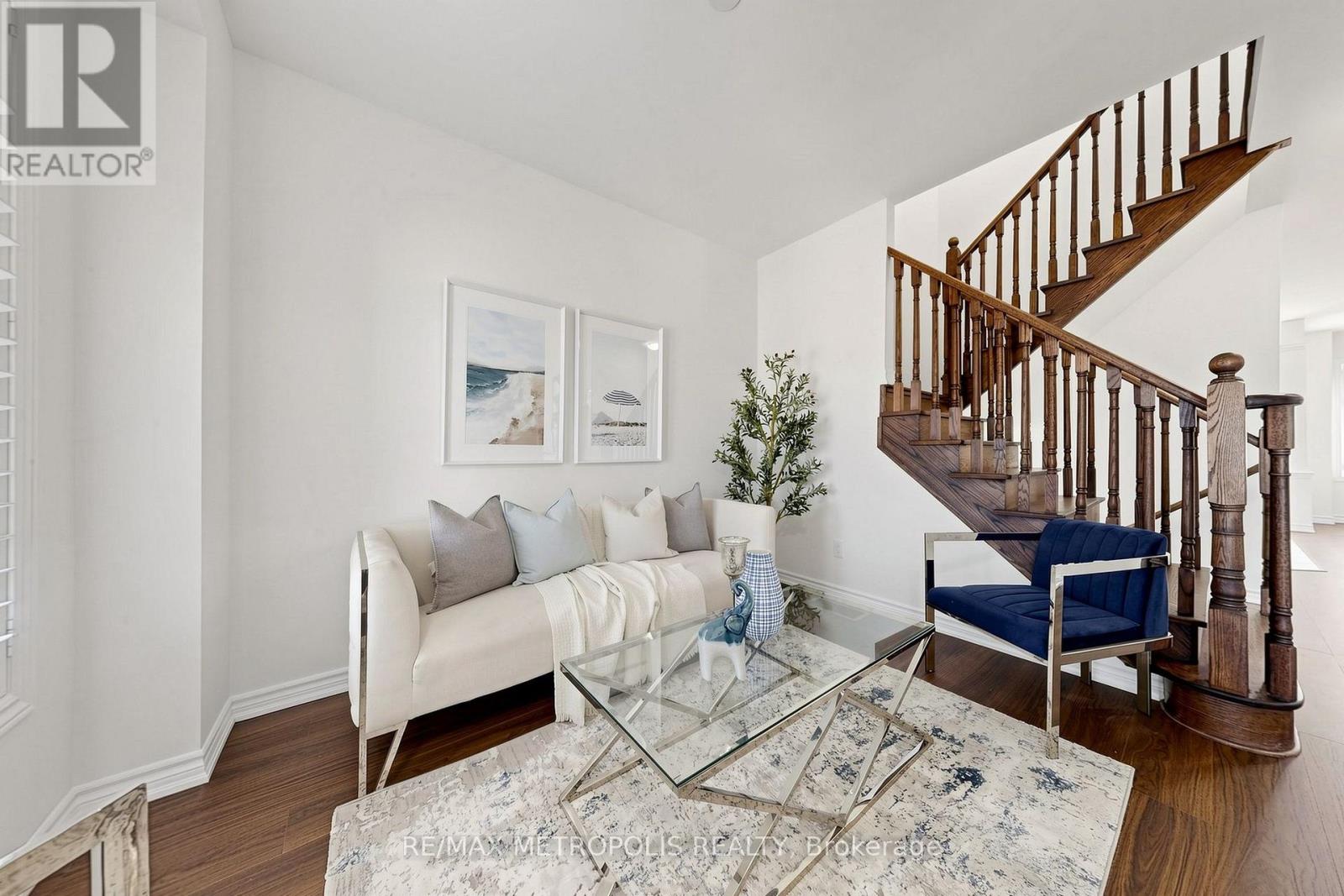 9 Caton Lane, Ajax, Ontario  L1T 0P8 - Photo 6 - E13680012