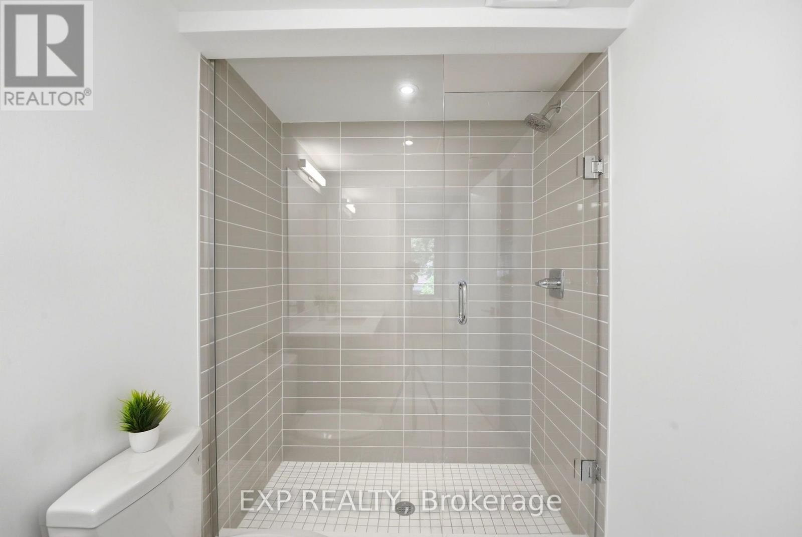 14 - 1475 O'connor Dr Drive, Toronto, Ontario  M4B 2V5 - Photo 14 - E13680248