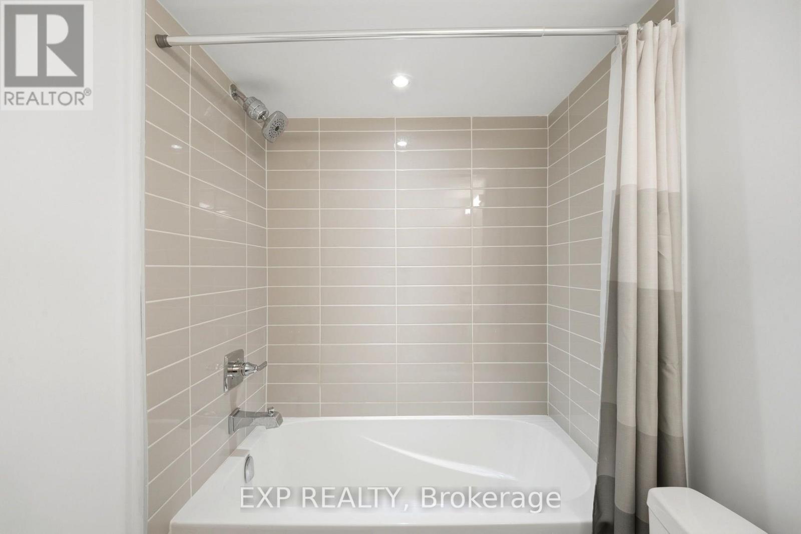 14 - 1475 O'connor Dr Drive, Toronto, Ontario  M4B 2V5 - Photo 19 - E13680248