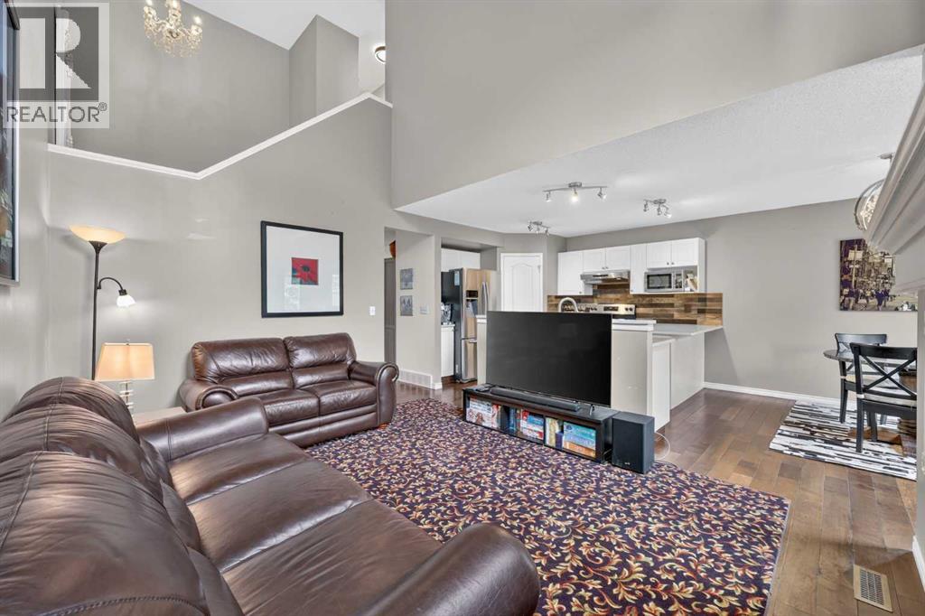138 Tuscarora Way NW, Calgary, Alberta  T3L 2H1 - Photo 8 - A2311355
