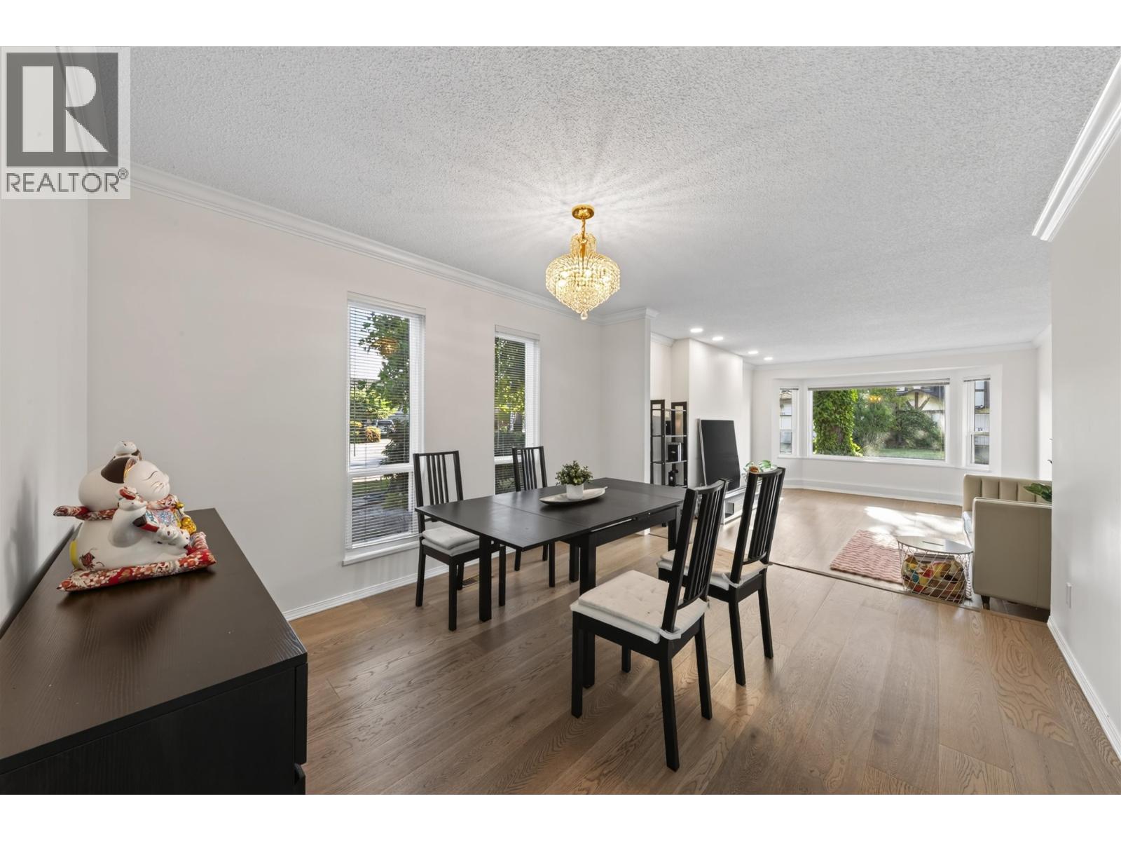 8580 Dakota Place, Richmond, British Columbia V7C 4Y6 - Photo 5 - R3156033