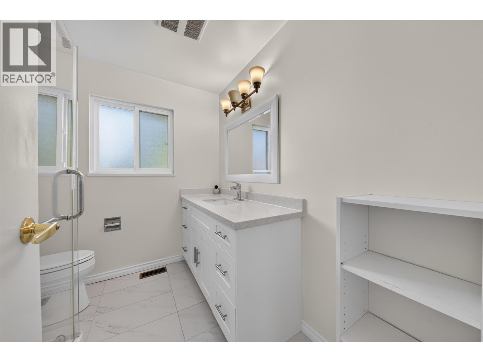8580 Dakota Place, Richmond, British Columbia V7C 4Y6 - Photo 19 - R3156033