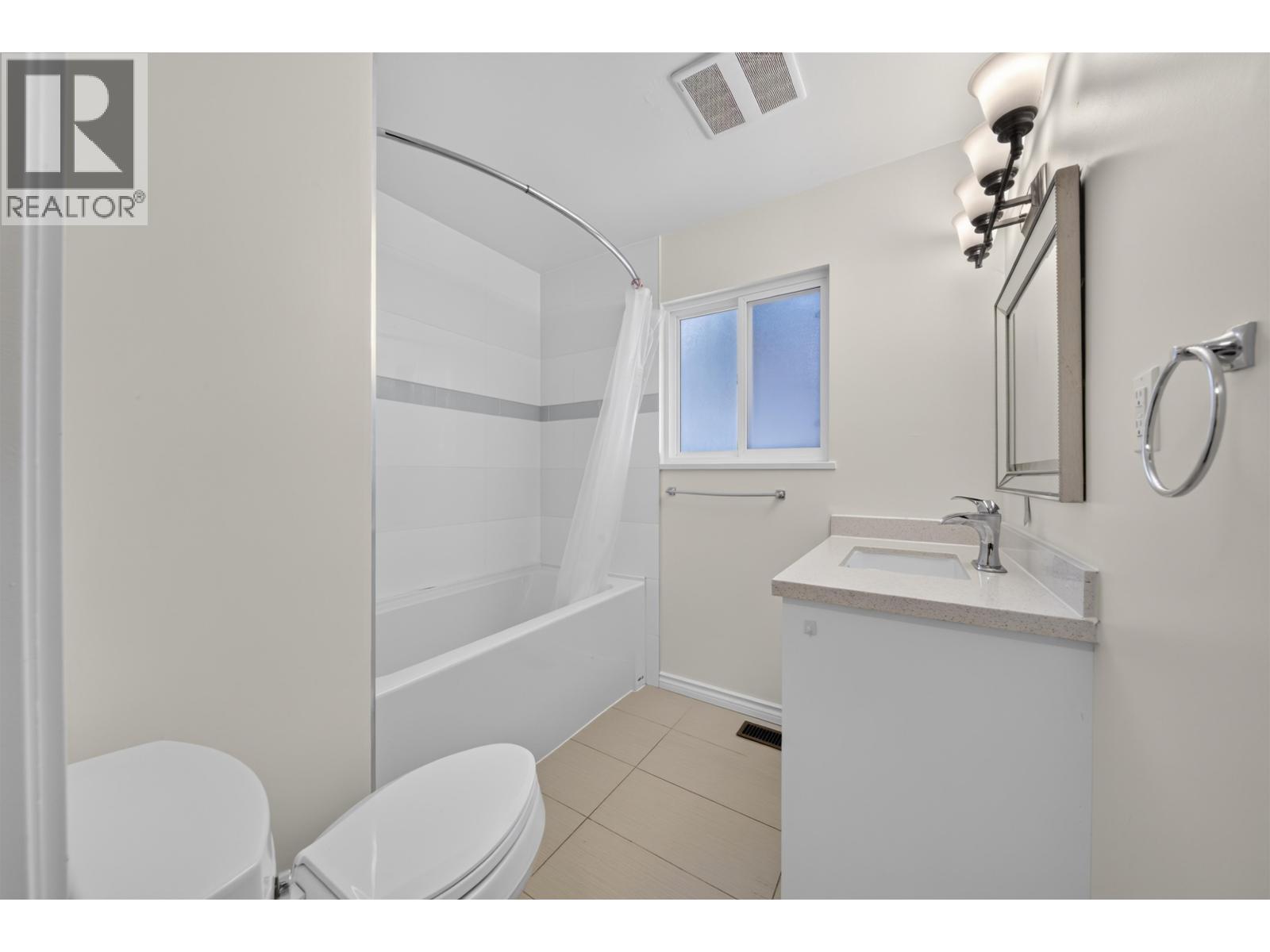 8580 Dakota Place, Richmond, British Columbia V7C 4Y6 - Photo 28 - R3156033