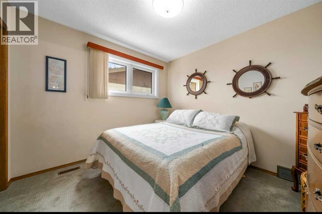 16 Carry Court SE, Medicine Hat, Alberta  T1B 3T9 - Photo 16 - A2331901