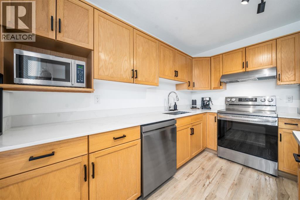 719 Sprague Way SE, Medicine Hat, Alberta  T1B 4L4 - Photo 11 - A2336554