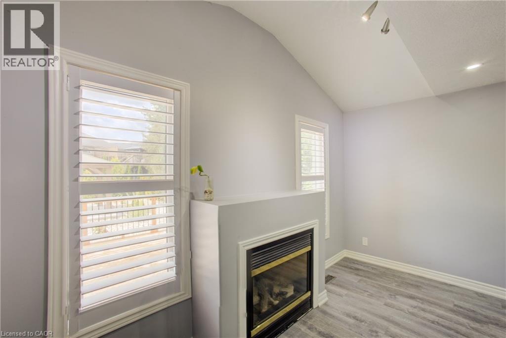 553 Waterton Drive, Waterloo, Ontario  N2V 2K5 - Photo 12 - 40856068