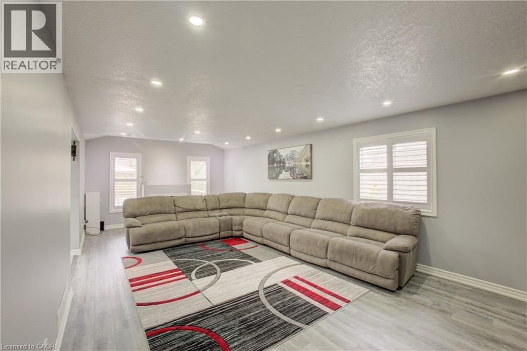 553 Waterton Drive, Waterloo, Ontario  N2V 2K5 - Photo 9 - 40856068