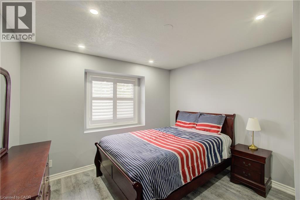 553 Waterton Drive, Waterloo, Ontario  N2V 2K5 - Photo 25 - 40856068