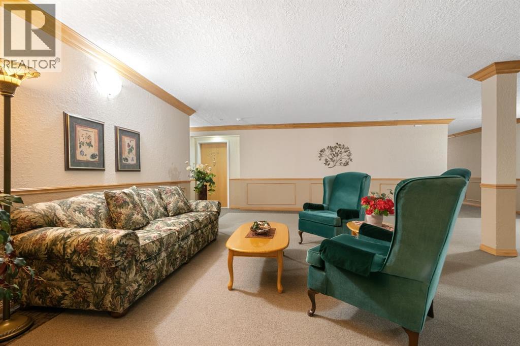246, 6868 Sierra Morena Boulevard SW, Calgary, Alberta T3H 3R6 - Photo 16 - A2337768