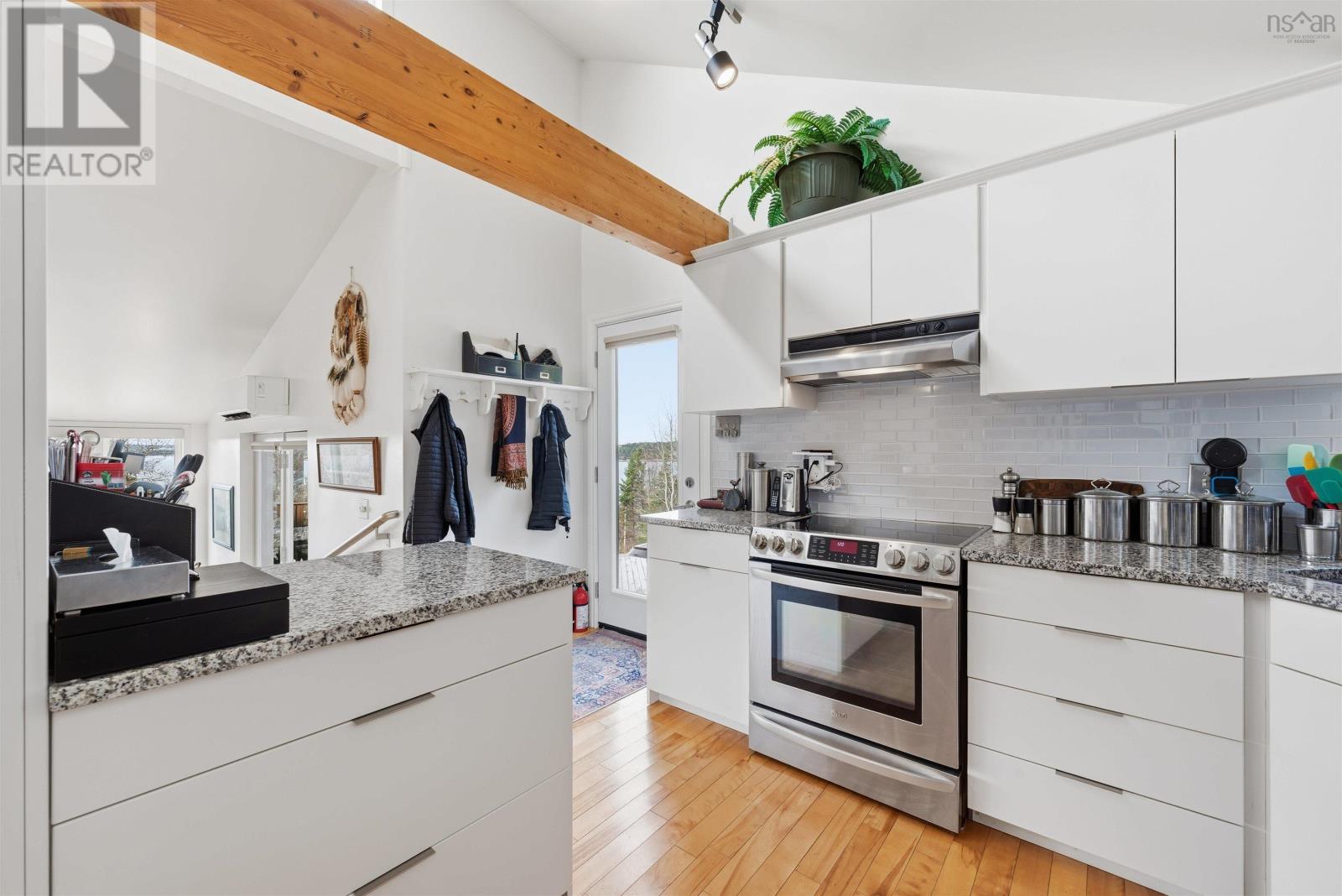 11565 Peggys Cove Road, Seabright, Nova Scotia  B3Z 2Y1 - Photo 11 - 202528459
