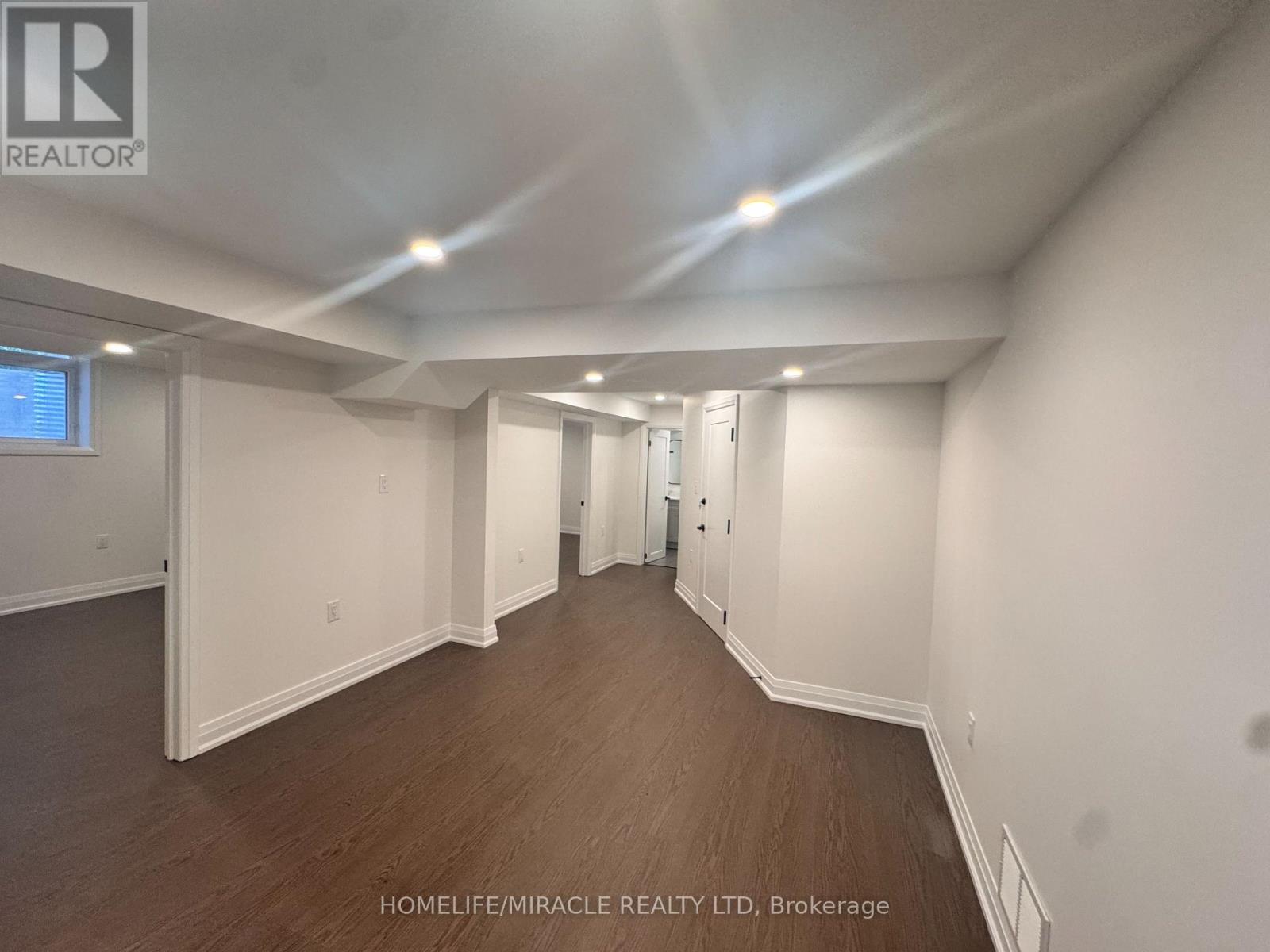 14 Berton Boulevard, Halton Hills, Ontario  L7G 6A5 - Photo 12 - W13680266
