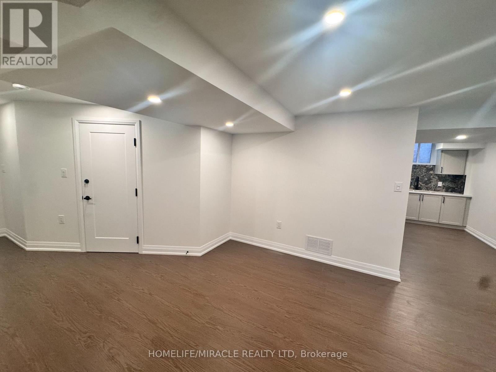 14 Berton Boulevard, Halton Hills, Ontario  L7G 6A5 - Photo 19 - W13680266