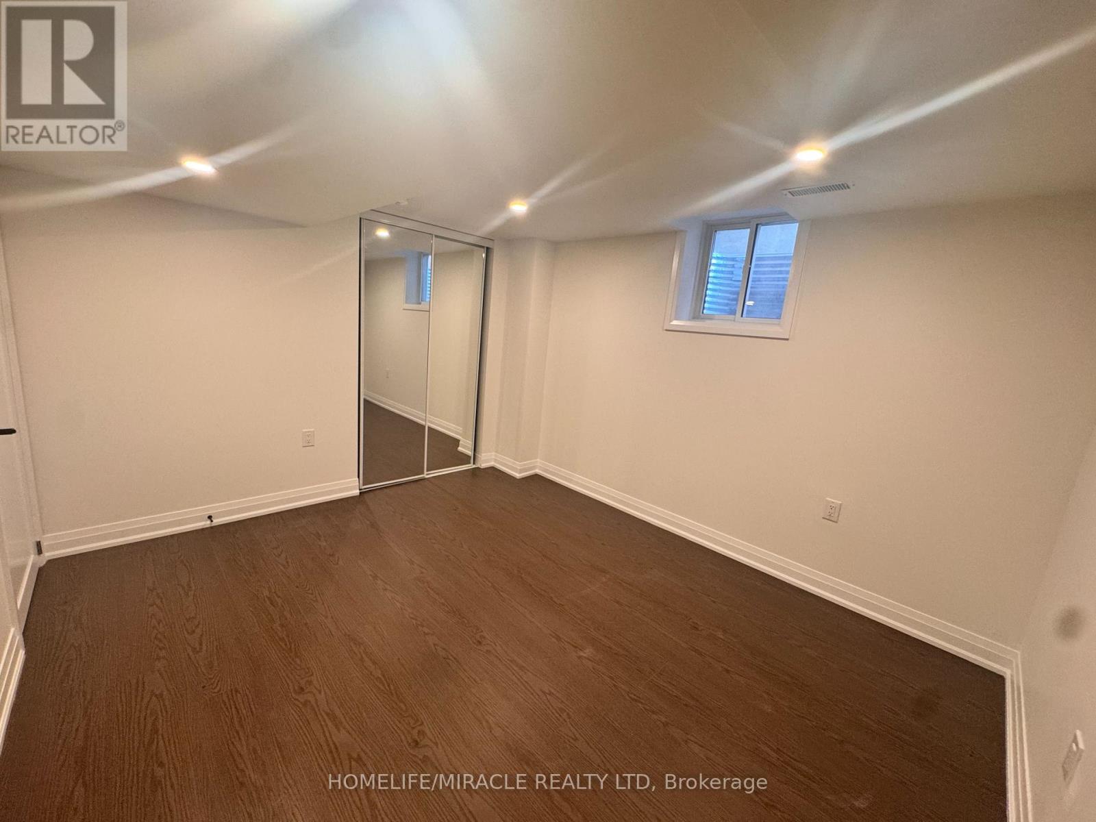 14 Berton Boulevard, Halton Hills, Ontario  L7G 6A5 - Photo 22 - W13680266