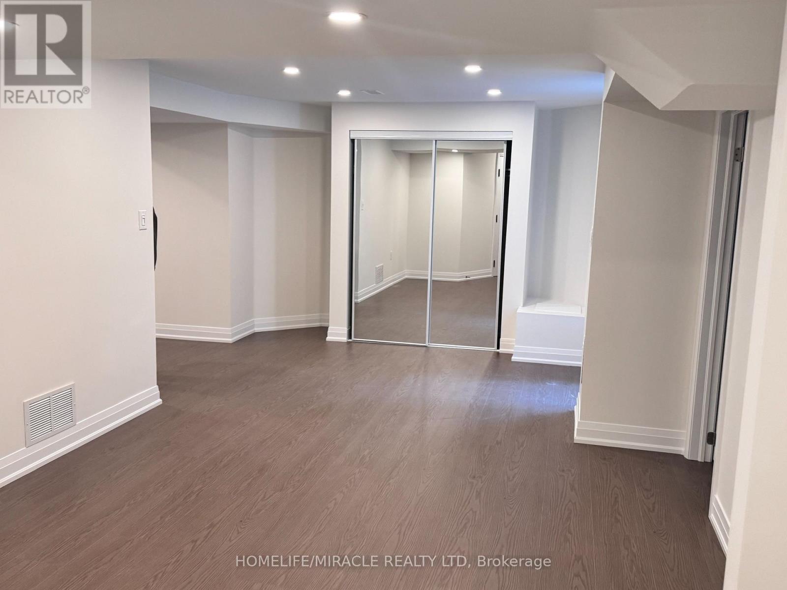 14 Berton Boulevard, Halton Hills, Ontario  L7G 6A5 - Photo 27 - W13680266