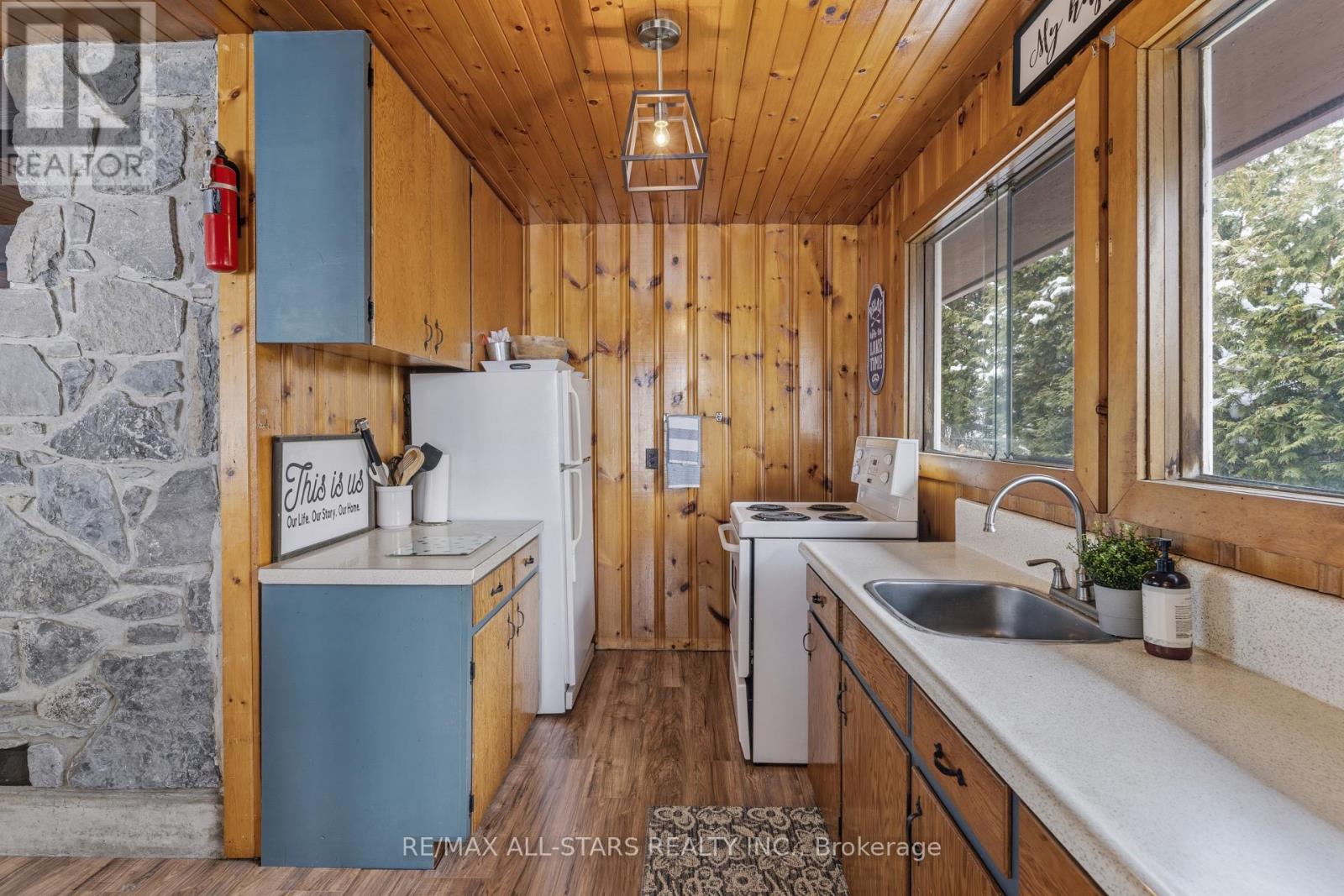 393 Hillside Drive, Kawartha Lakes, Ontario  K0M 1C0 - Photo 36 - X12908596