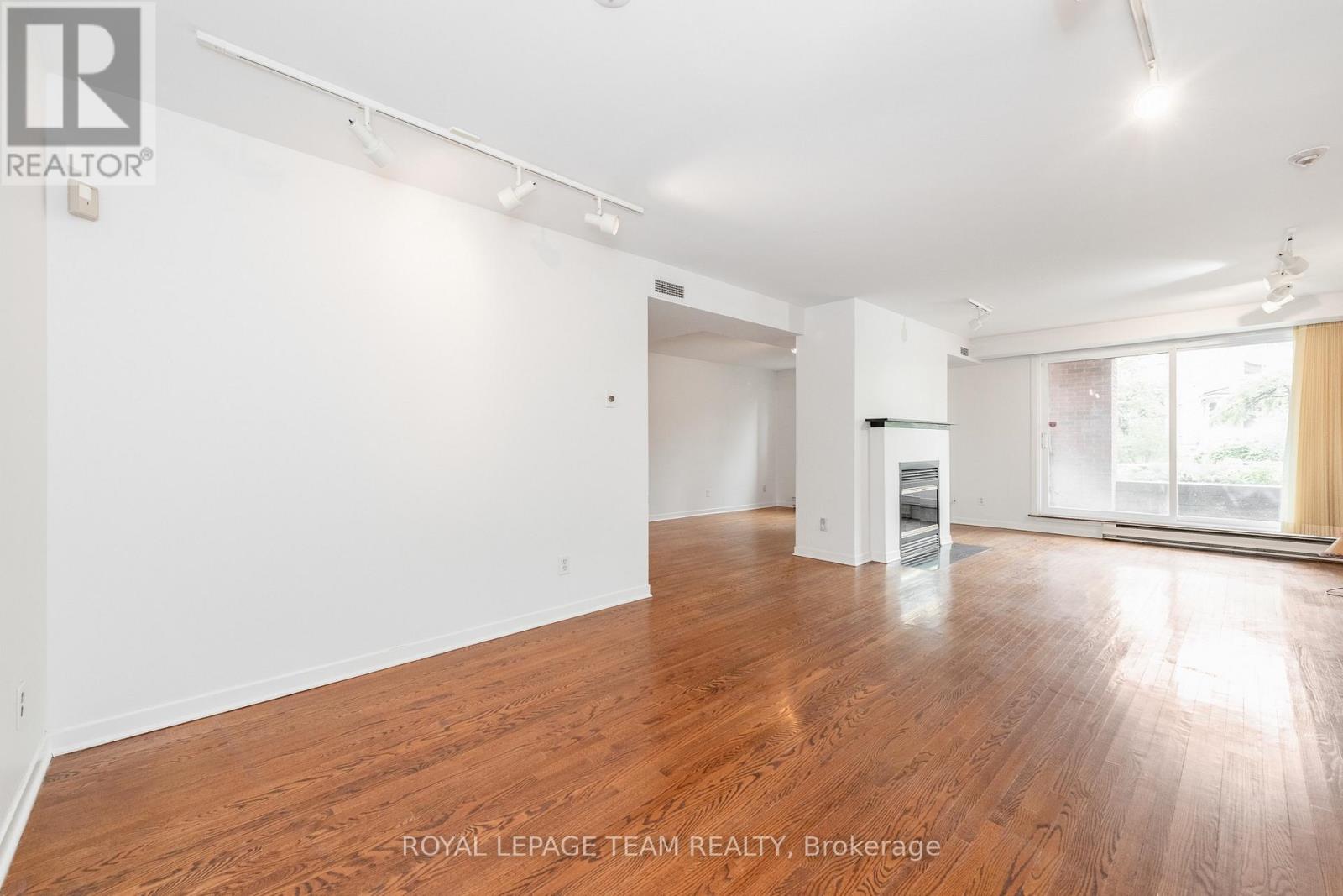 105 - 939 North River Road, Ottawa, Ontario  K1K 4M9 - Photo 13 - X13680286