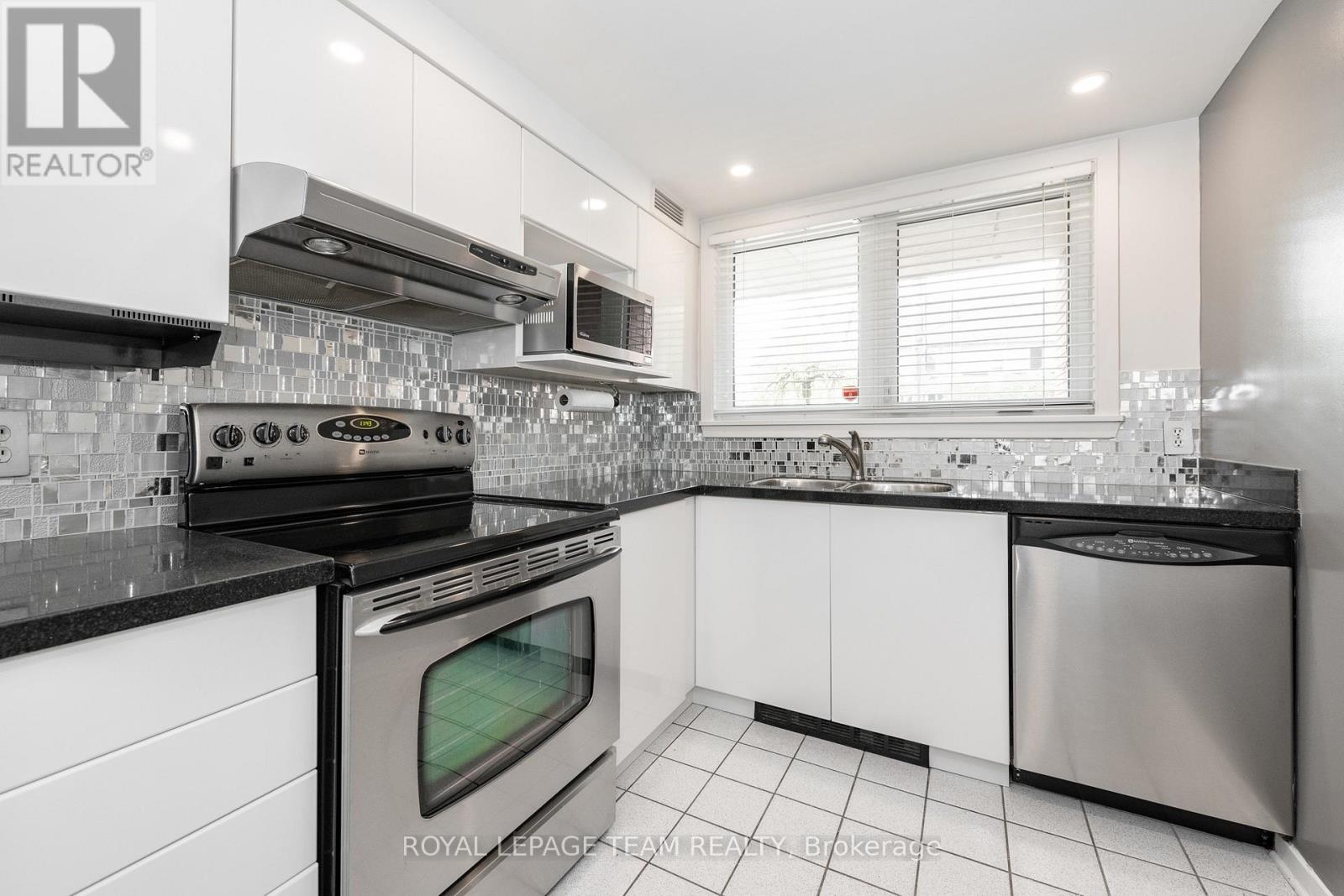 105 - 939 North River Road, Ottawa, Ontario  K1K 4M9 - Photo 4 - X13680286