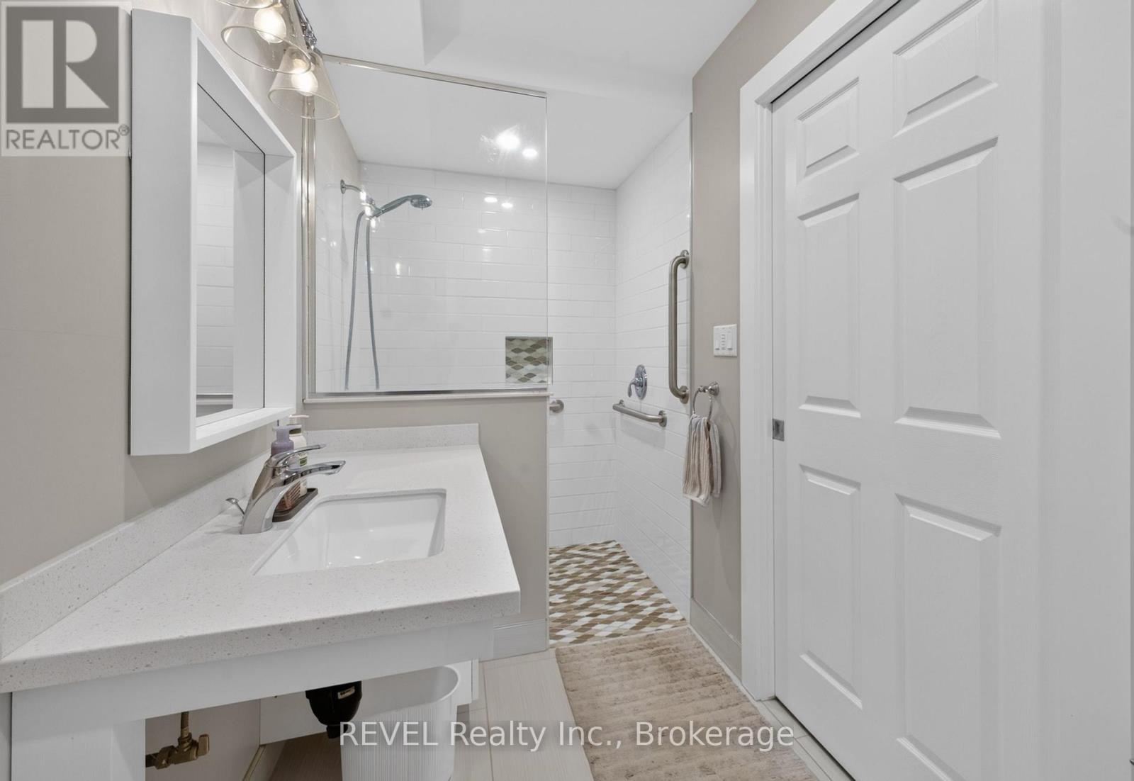 3976 Chippawa Parkway, Niagara Falls, Ontario  L2G 6E3 - Photo 21 - X13680282