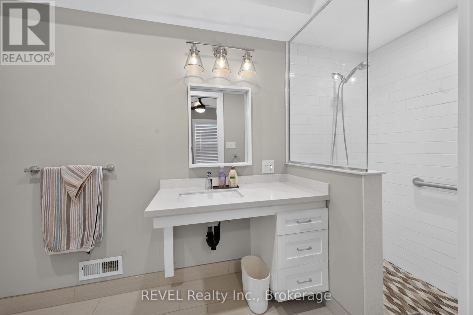 3976 Chippawa Parkway, Niagara Falls, Ontario  L2G 6E3 - Photo 22 - X13680282